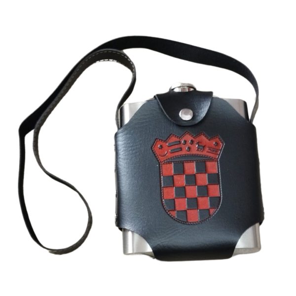 Pljoska s grbom, u torbici