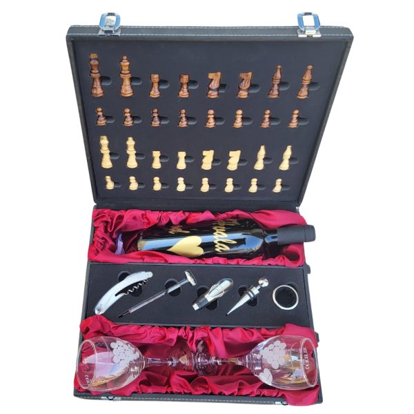 Set kožni šah set, vino i čaše grozd