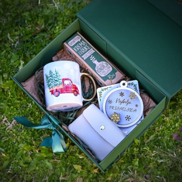 Božićni poklon paket za prijateljicu "Božićna čarolija"