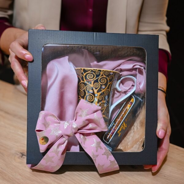 Poklon paket za žene "Poklon s potpisom"