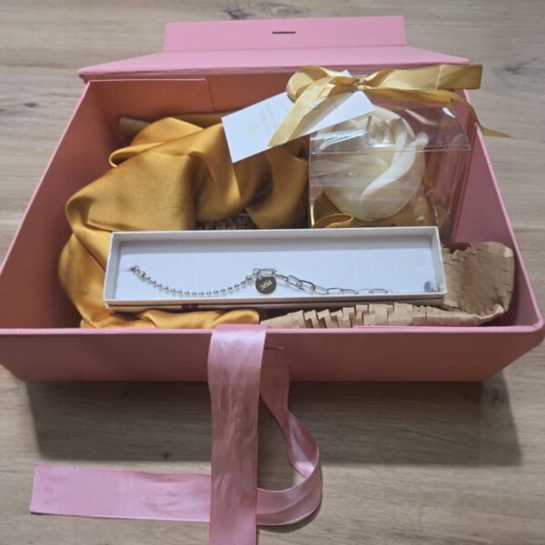 Poklon paket za rođendan "Sjaj trenutka"