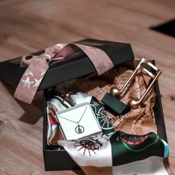 Poklon paket za žene "Nota ženstvenosti"